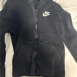 kids nike zip up, black, fits like a women’s small